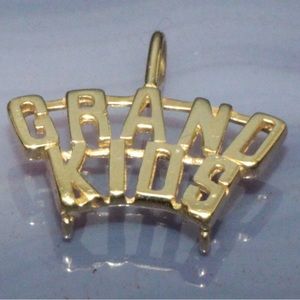 14k Gold Grandkids pendant for necklace/chain